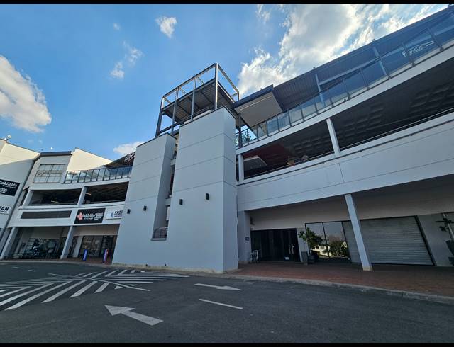 700M² RETAIL TO LET IN GREENSTONE HILL